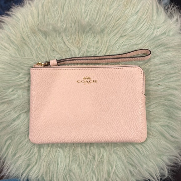 Women’s Coach Cream Leather Wristlet - Picture 1 of 3